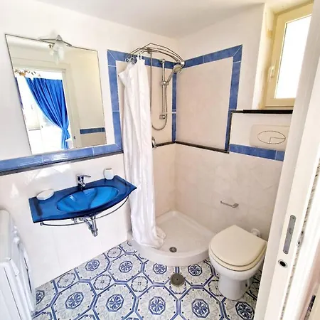 Il Faro 住宿加早餐酒店 *